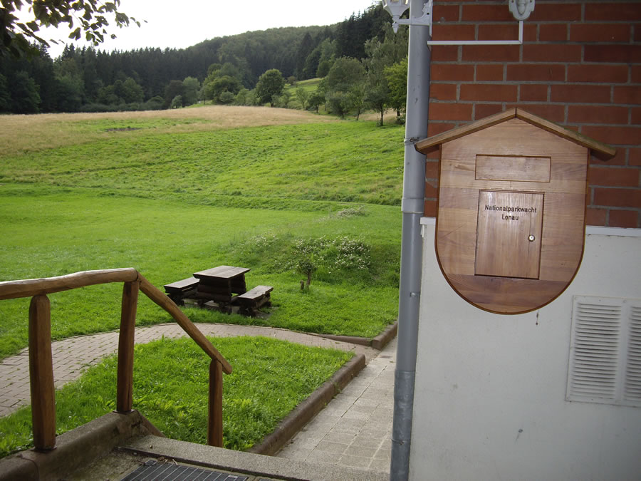 Nationalpark Harz Logo Briefkaster der Rangerstation am DGH Lonau